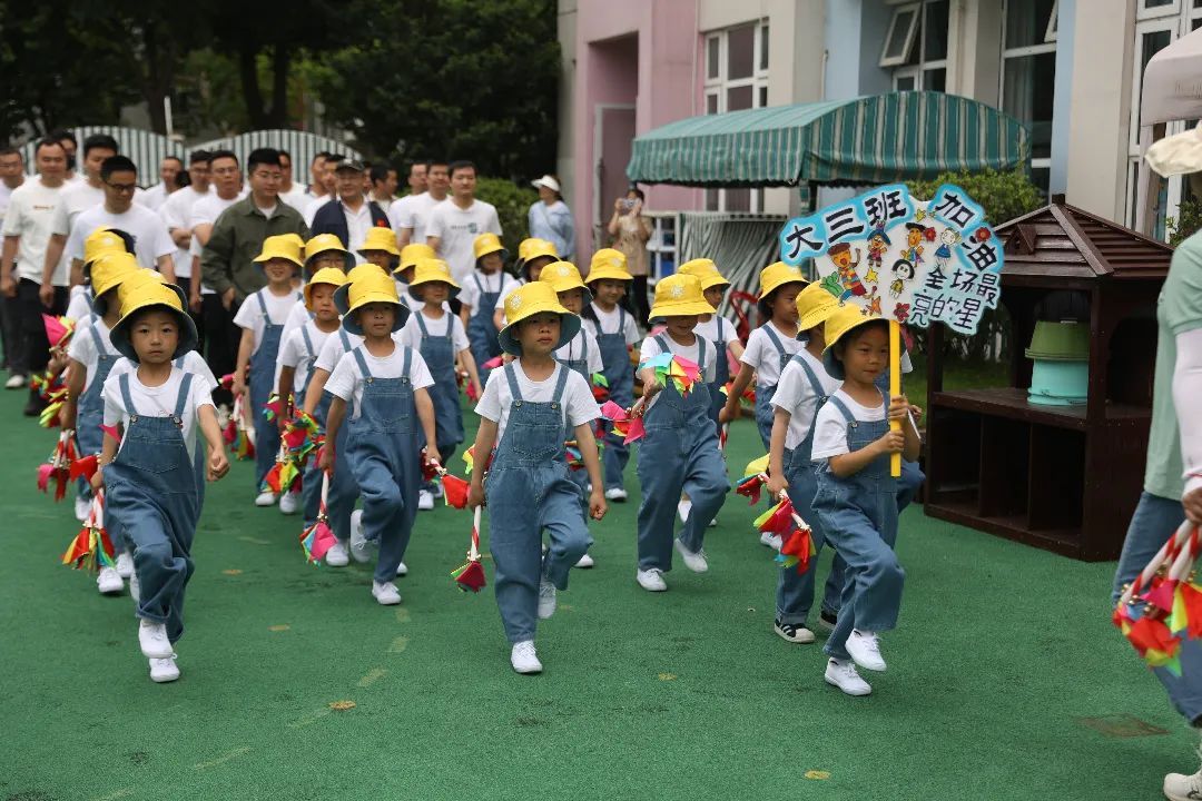 家庭水枪大战游戏规则_水枪大战小游戏_水枪大战游戏方案